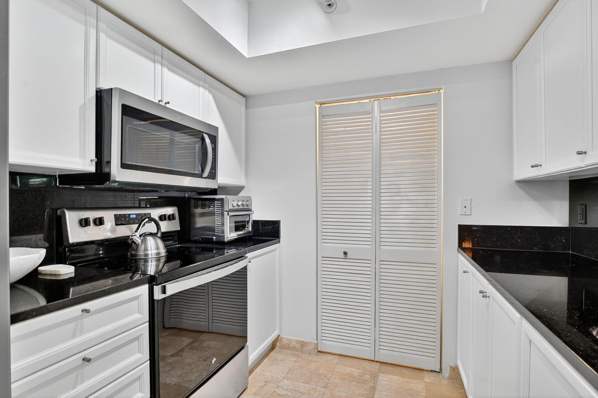 99 SE Mizner Boulevard 712