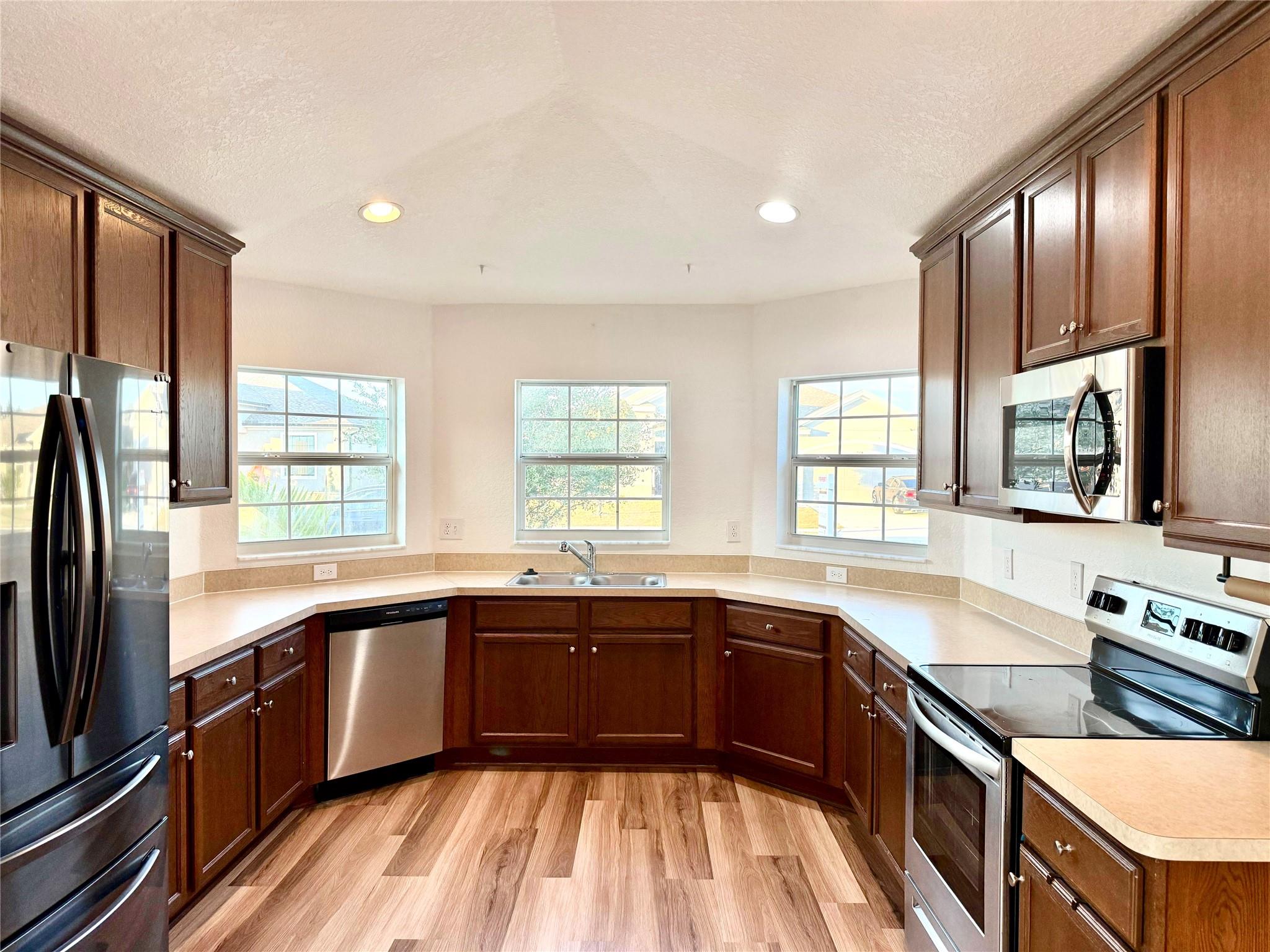 Eagle Crest - Residential Lease