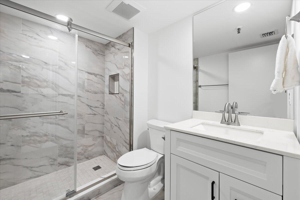 WATERS EDGE TOWERS CONDO - Residential
