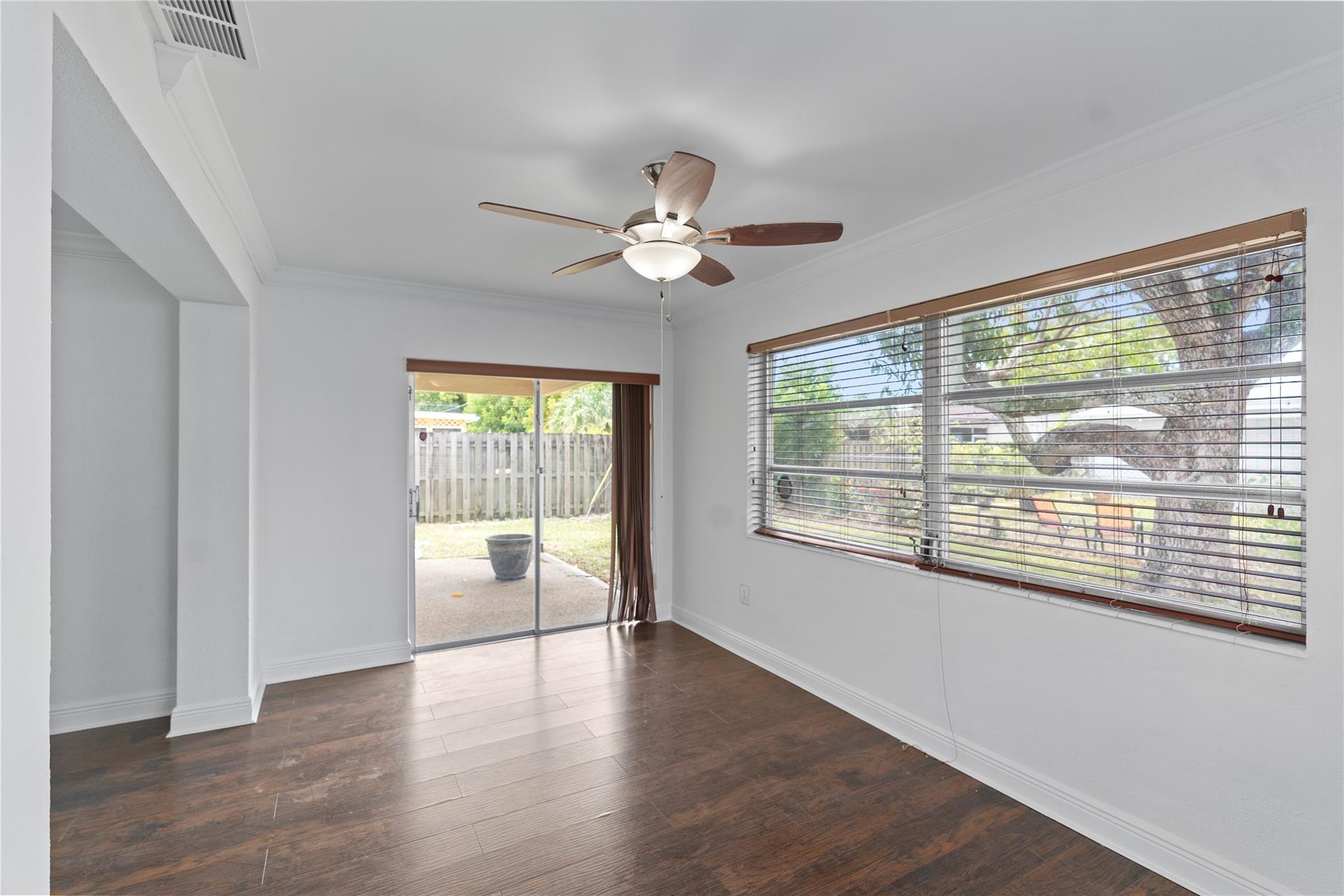 Sunrise Golf Village Sec - Residential