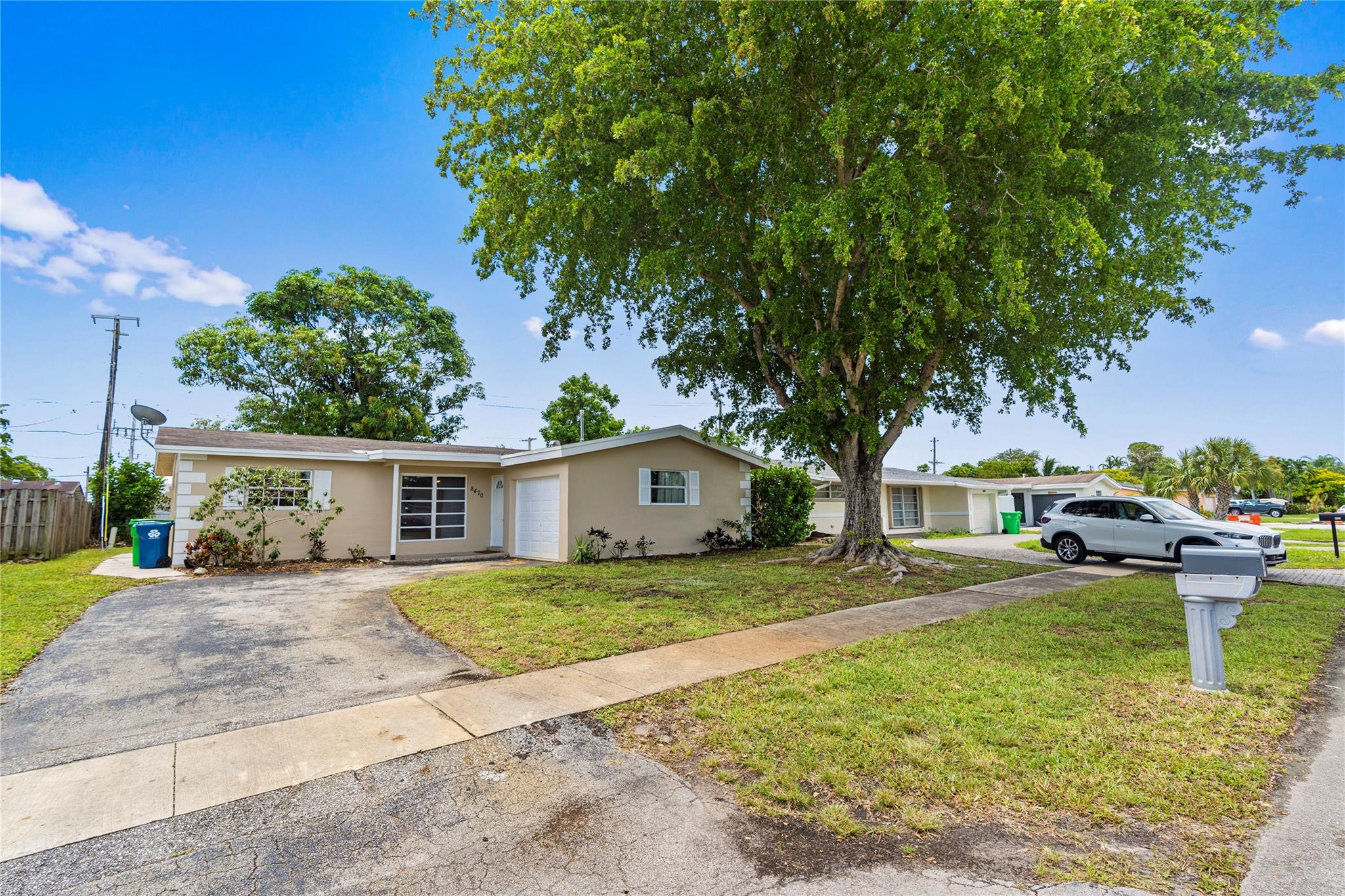 Sunrise Golf Village Sec - Residential