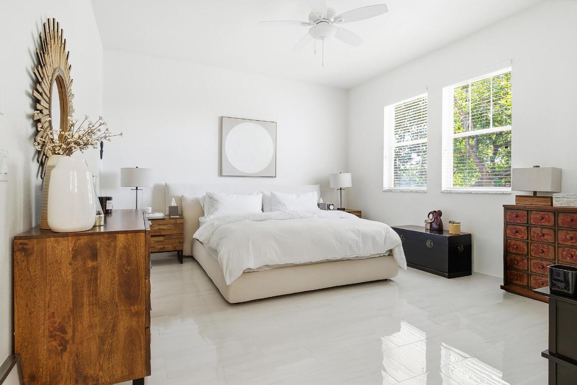 CITYSIDE CONDO - Residential