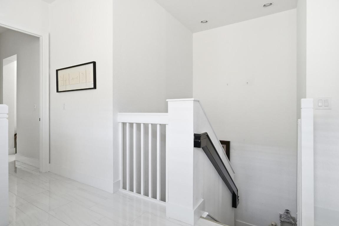 CITYSIDE CONDO - Residential