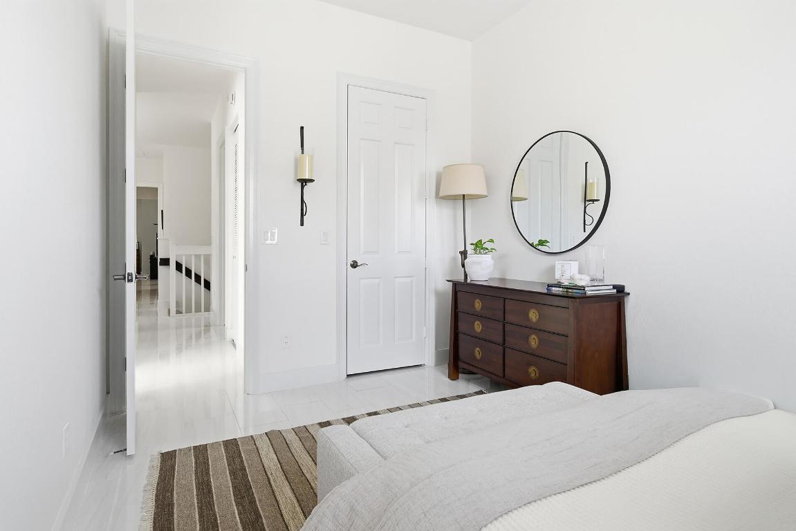 CITYSIDE CONDO - Residential