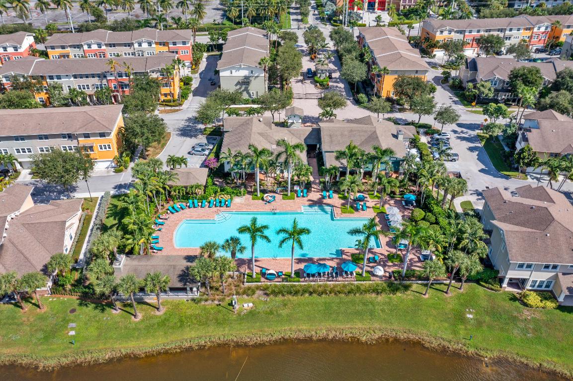 CITYSIDE CONDO - Residential