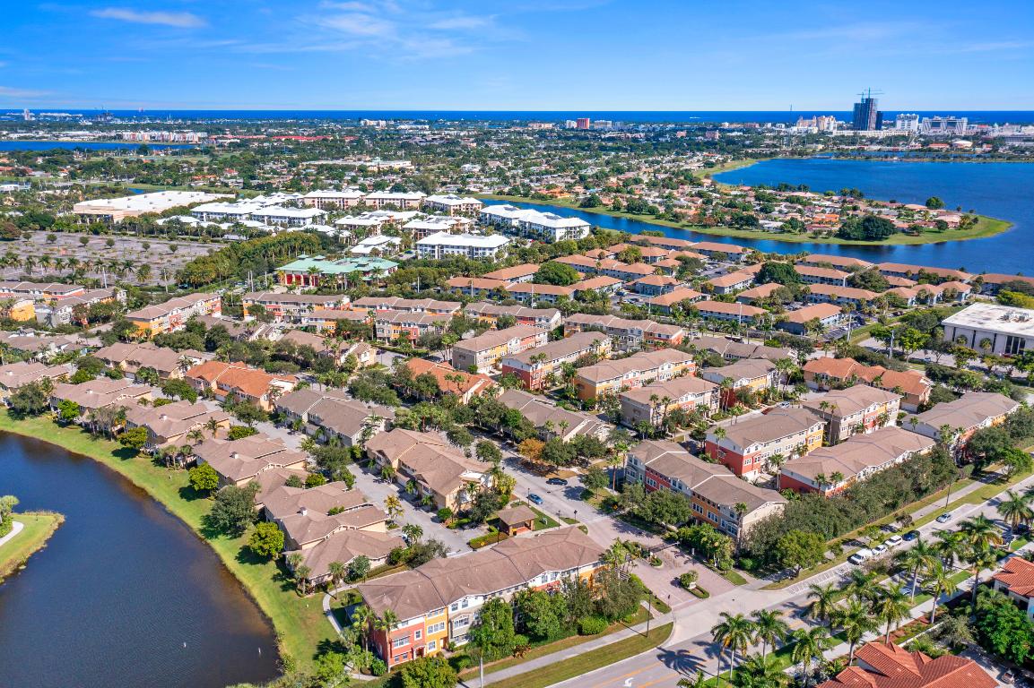 CITYSIDE CONDO - Residential