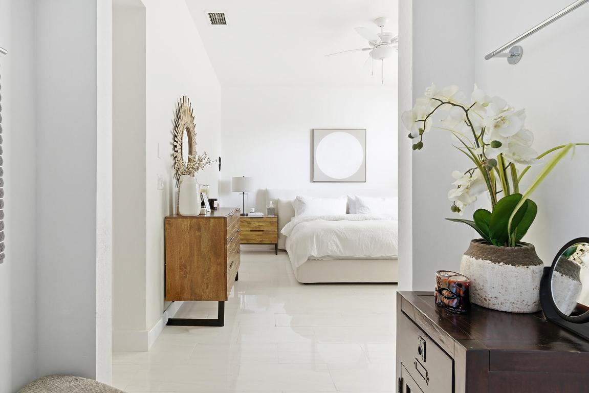 CITYSIDE CONDO - Residential