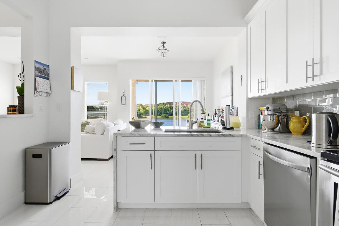 CITYSIDE CONDO - Residential