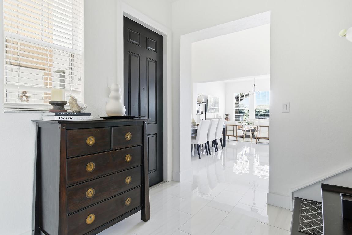 CITYSIDE CONDO - Residential