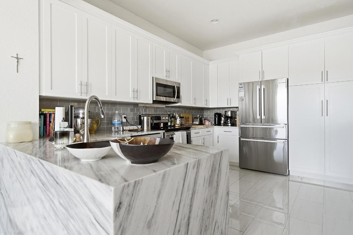 CITYSIDE CONDO - Residential