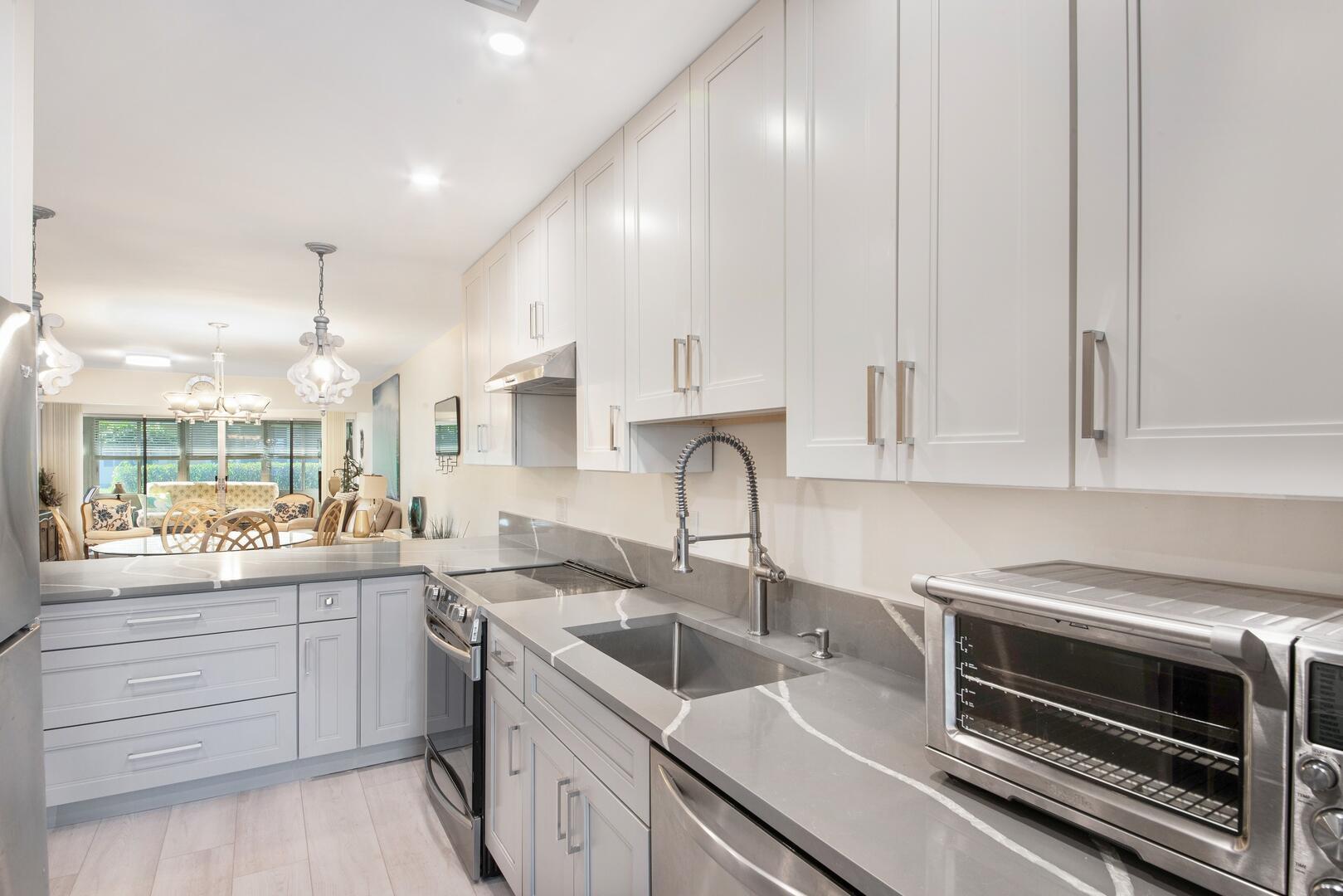 1041 Orange Terrace 101