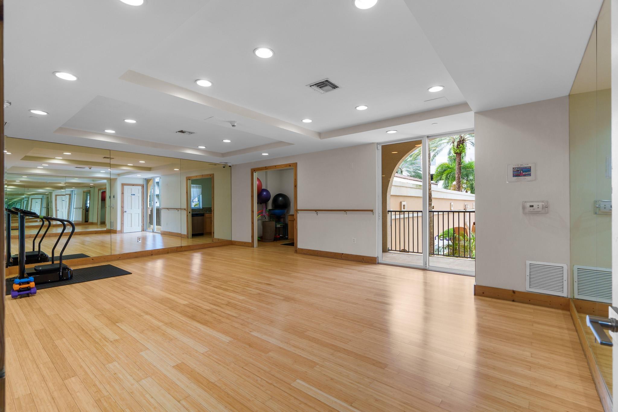 LAS OLAS BY THE RIVER - Residential