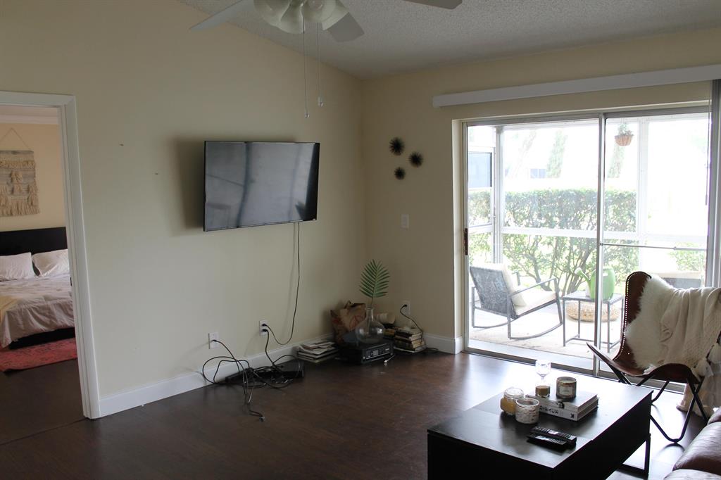 INDIAN CREEK PH III-B - Residential Lease