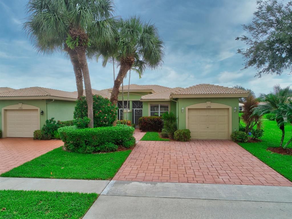 Photo of 5779 Island Reach Lane, Boynton Beach, FL 33437 (MLS # R10656116)