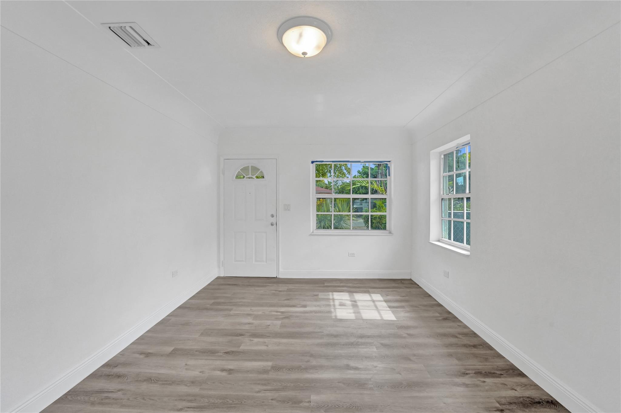 435 NW 82nd Ter 1