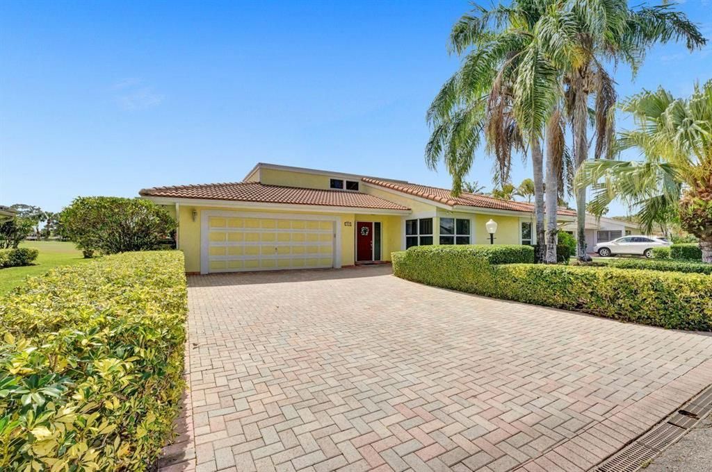 Photo of 13844 Sand Crane Drive, West Palm Beach, FL 33418 (MLS # R10698282)