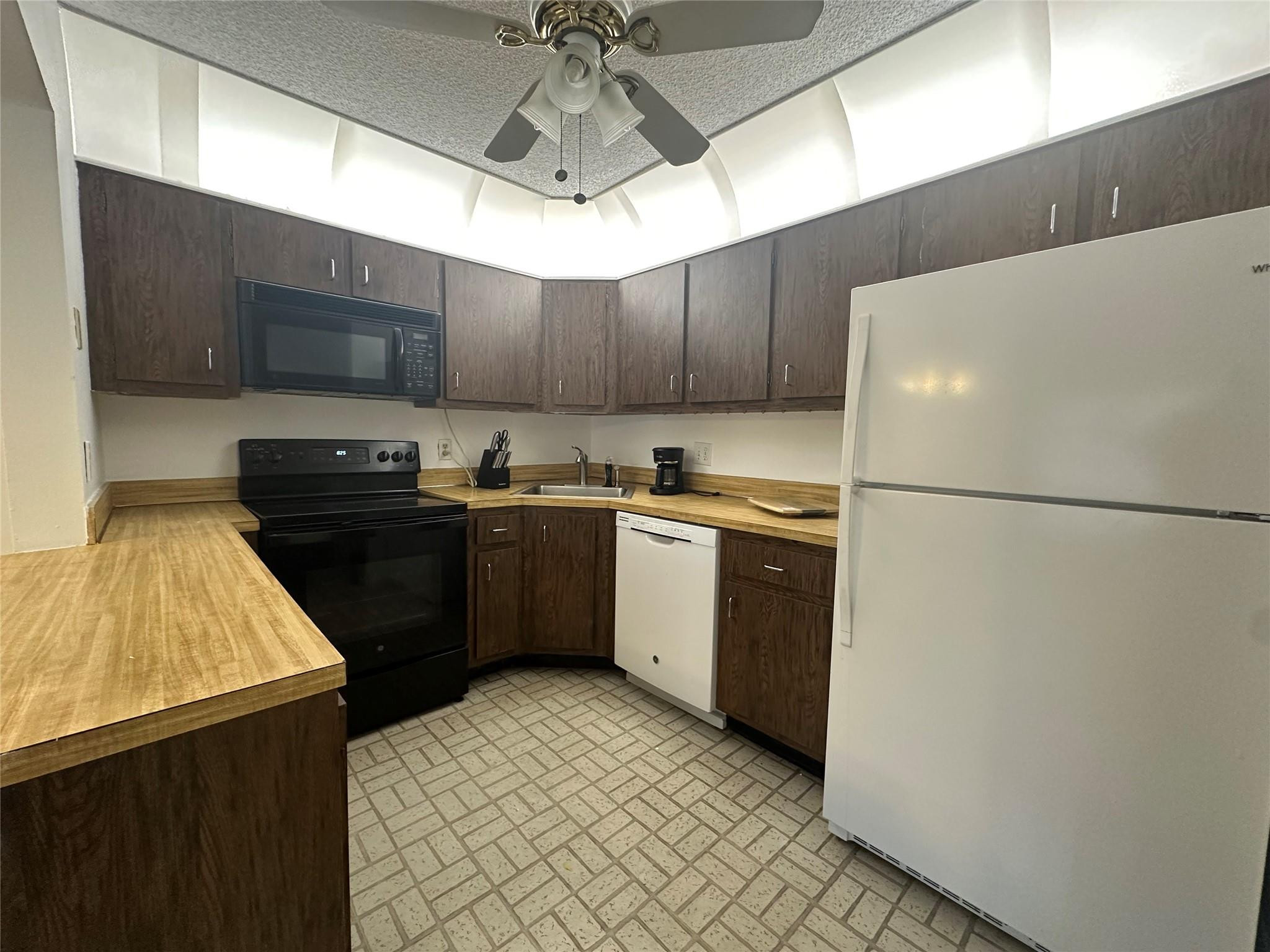 Pine Ridge Condo 03 - Residential Lease