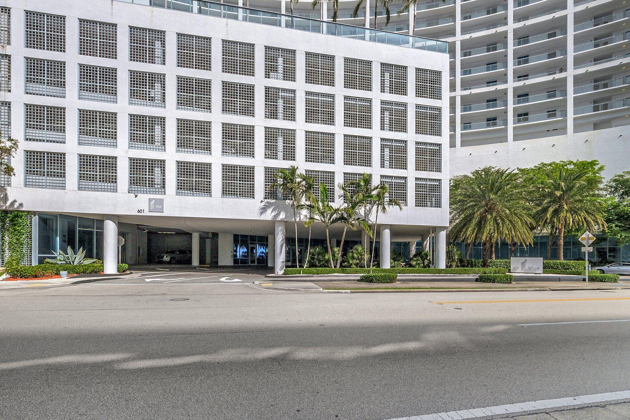 601 NE 36TH Street 1008