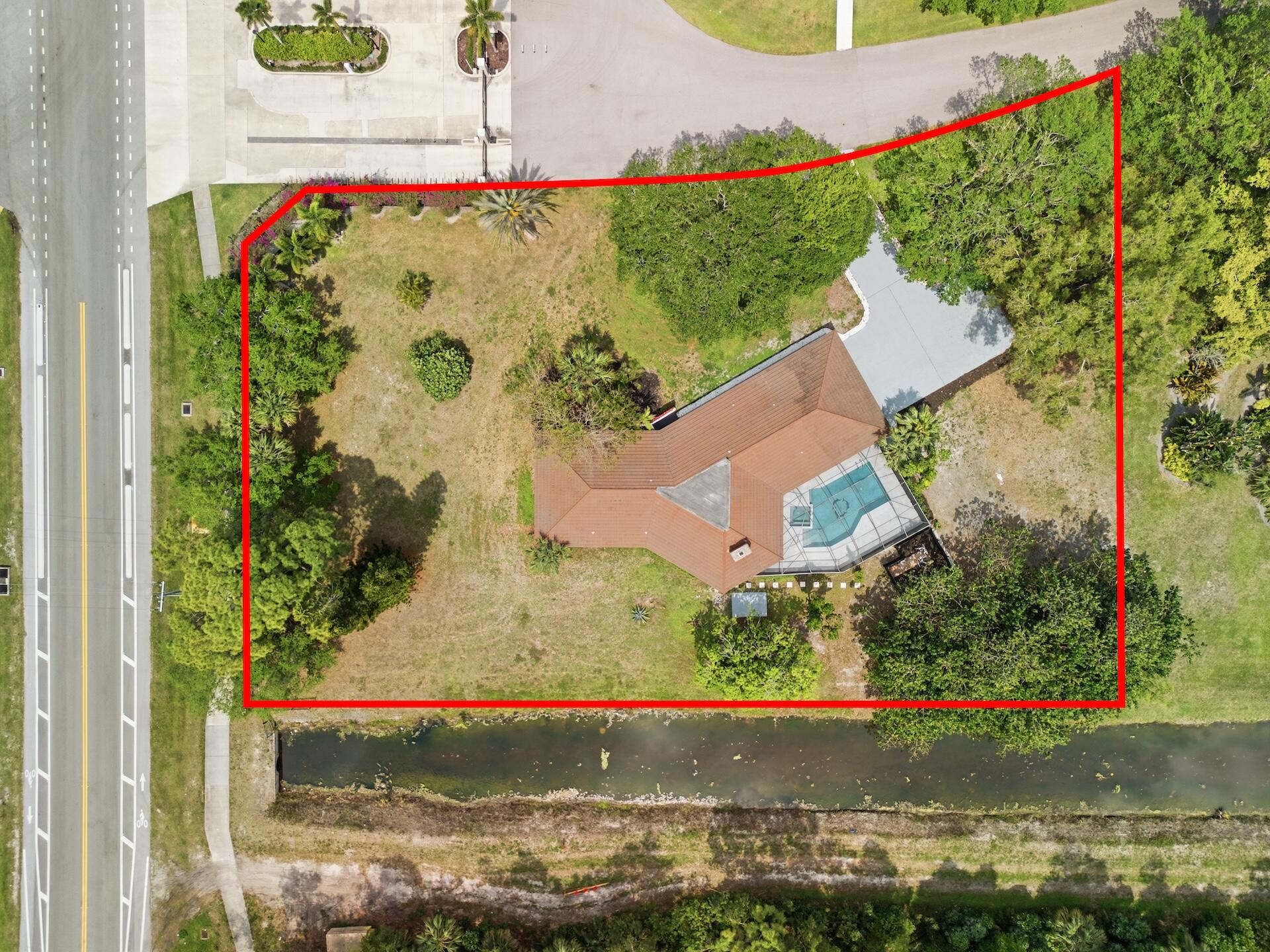 BANYAN LAKES - Residential