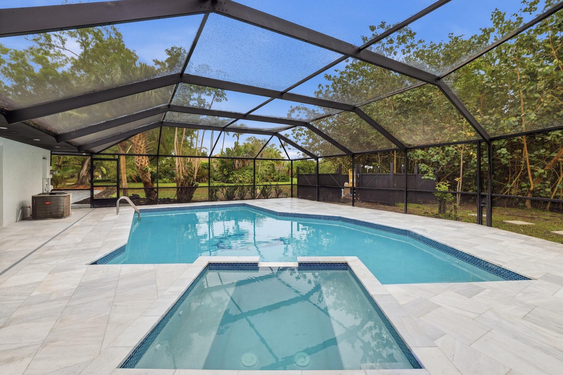 BANYAN LAKES - Residential