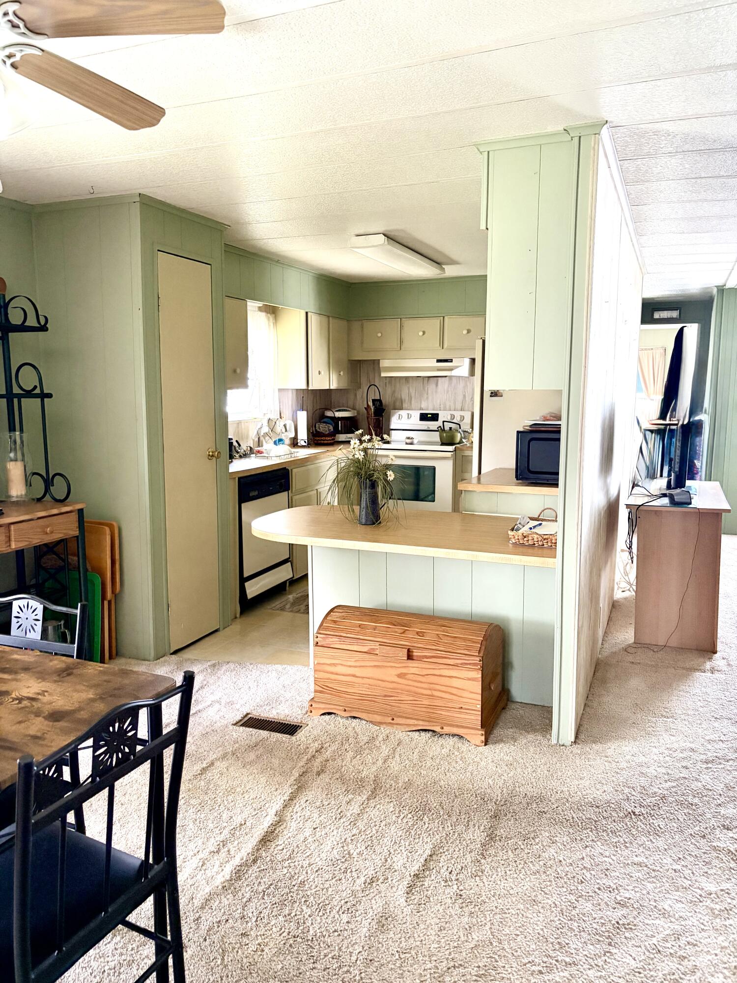 Spanish lakes golf village - Residential