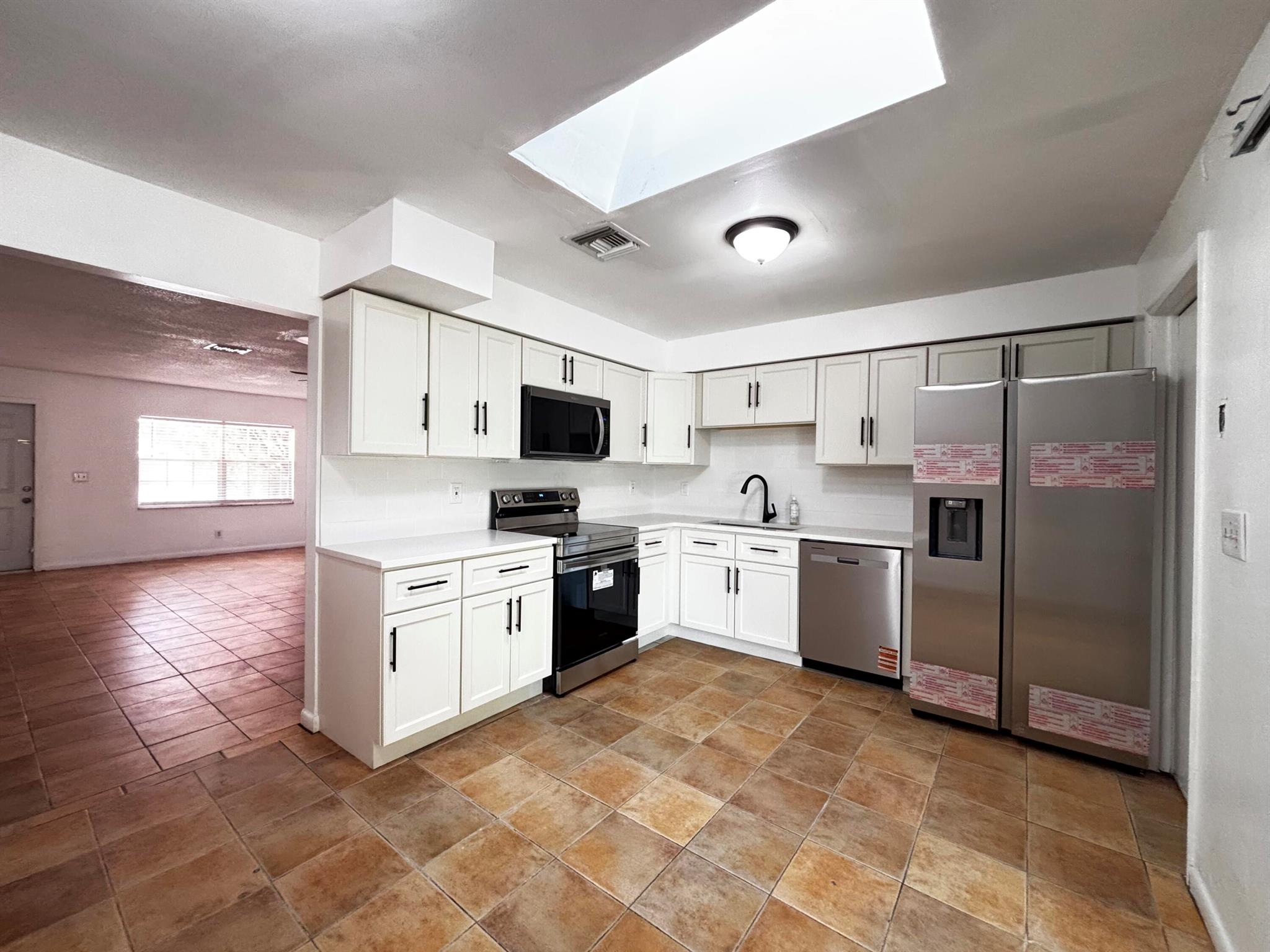 Elmwood Estates - Residential Lease