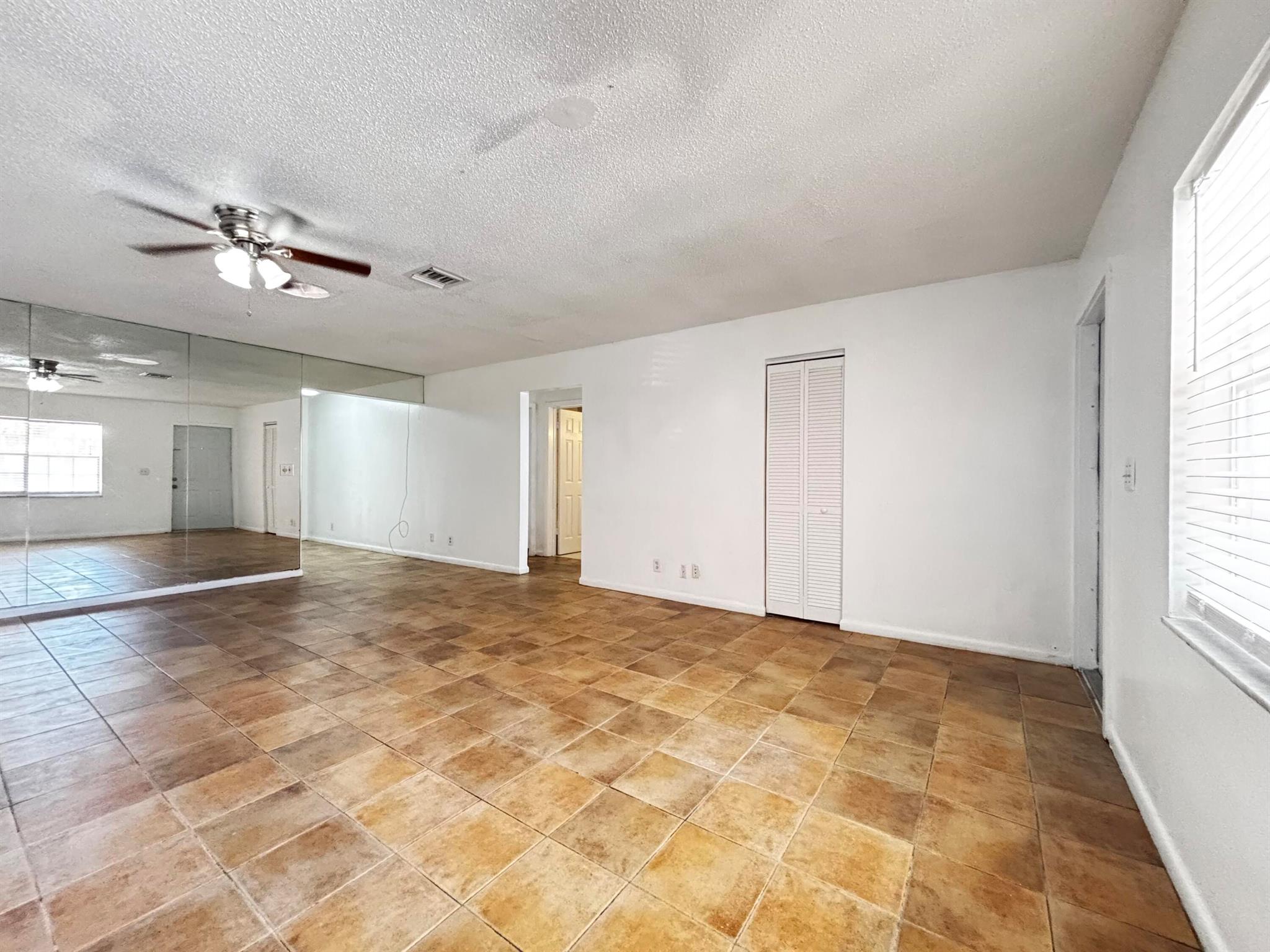 Elmwood Estates - Residential Lease