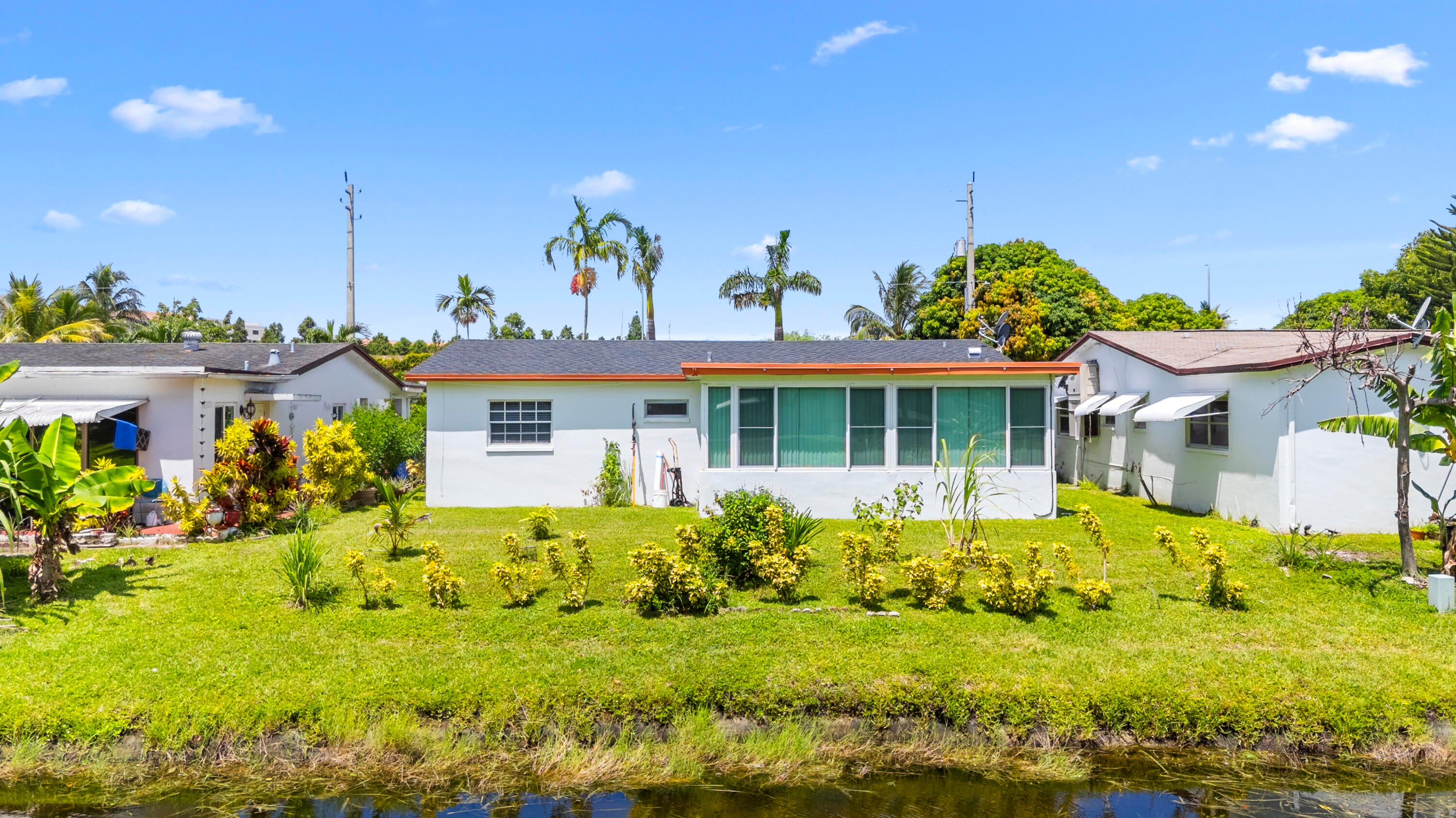 4200 NW 52ND Avenue