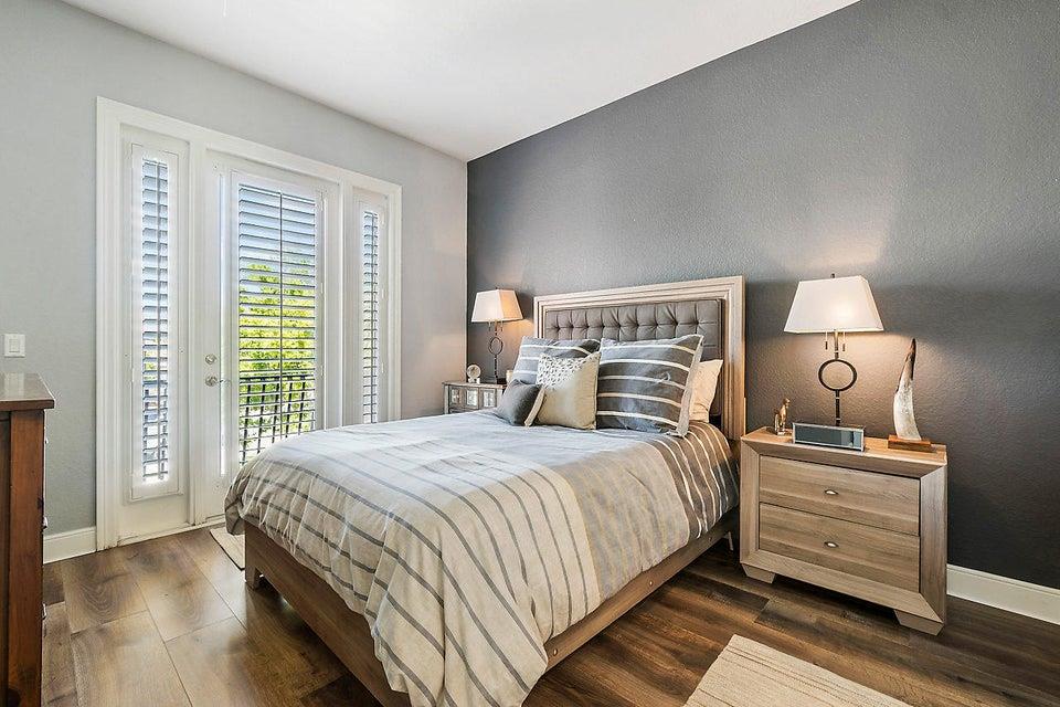 VERSAILLES - Residential