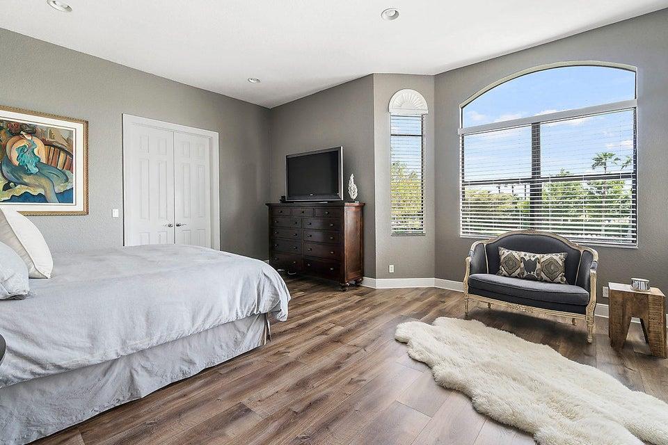 VERSAILLES - Residential