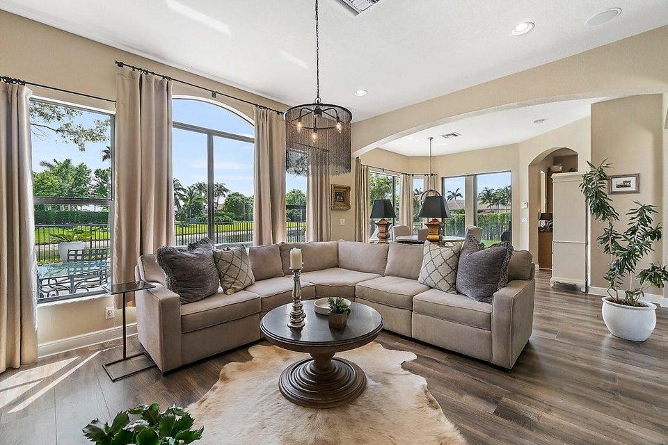 VERSAILLES - Residential