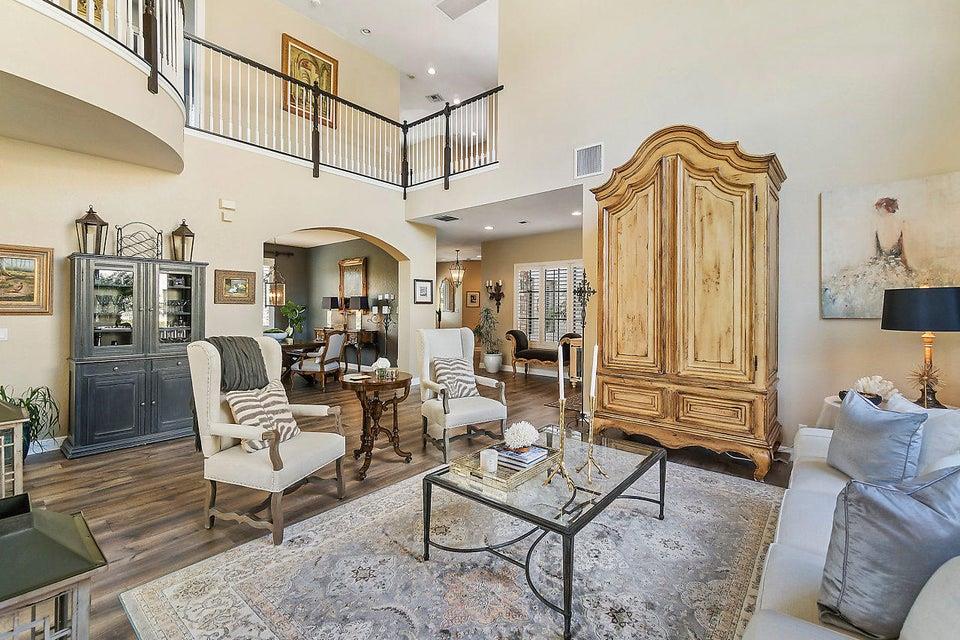 VERSAILLES - Residential