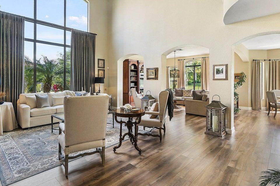 VERSAILLES - Residential