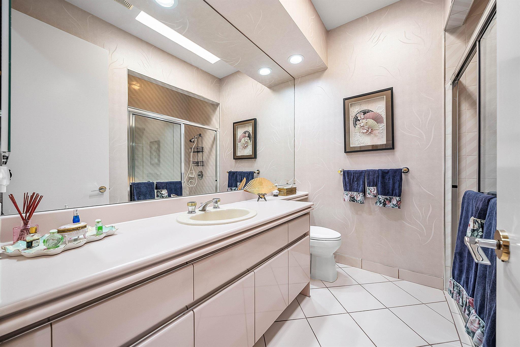 LAKES OF SUTTON / POLO CL - Residential