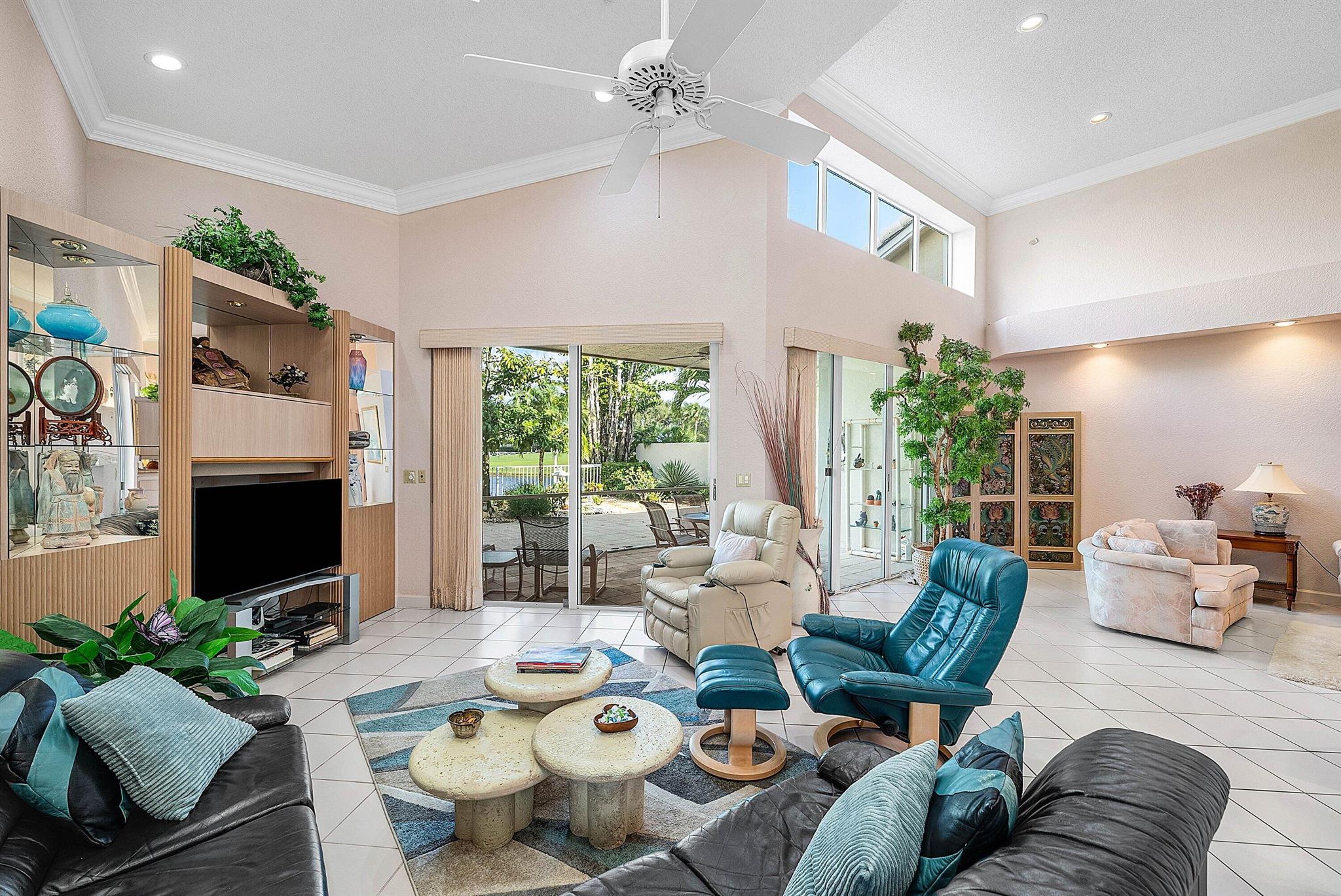 LAKES OF SUTTON / POLO CL - Residential