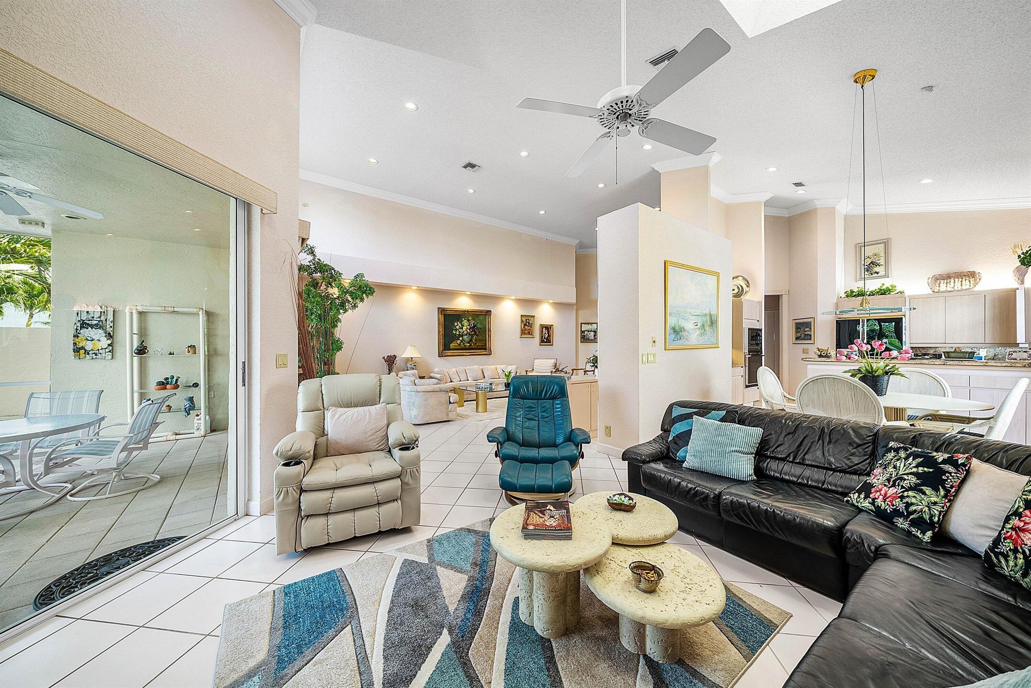 LAKES OF SUTTON / POLO CL - Residential