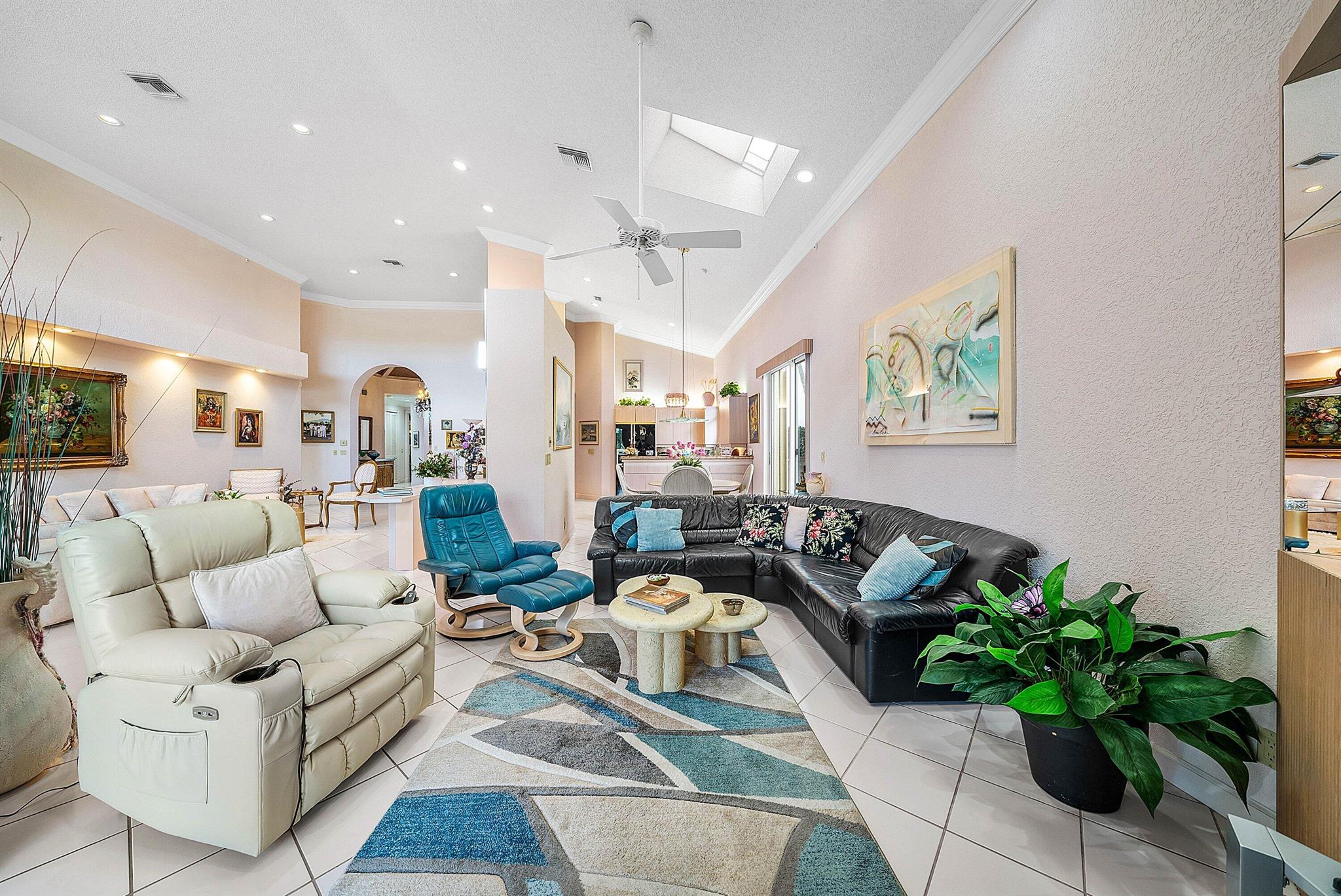 LAKES OF SUTTON / POLO CL - Residential