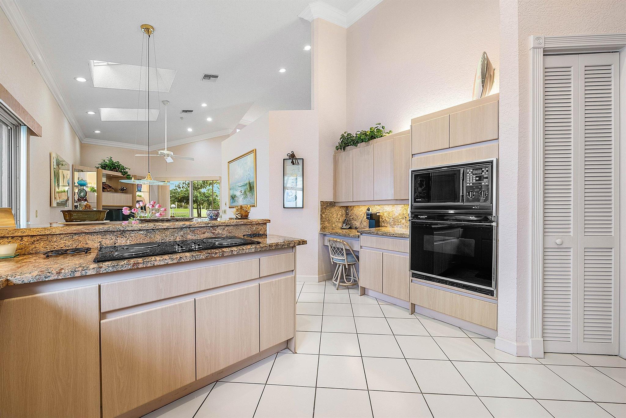 LAKES OF SUTTON / POLO CL - Residential