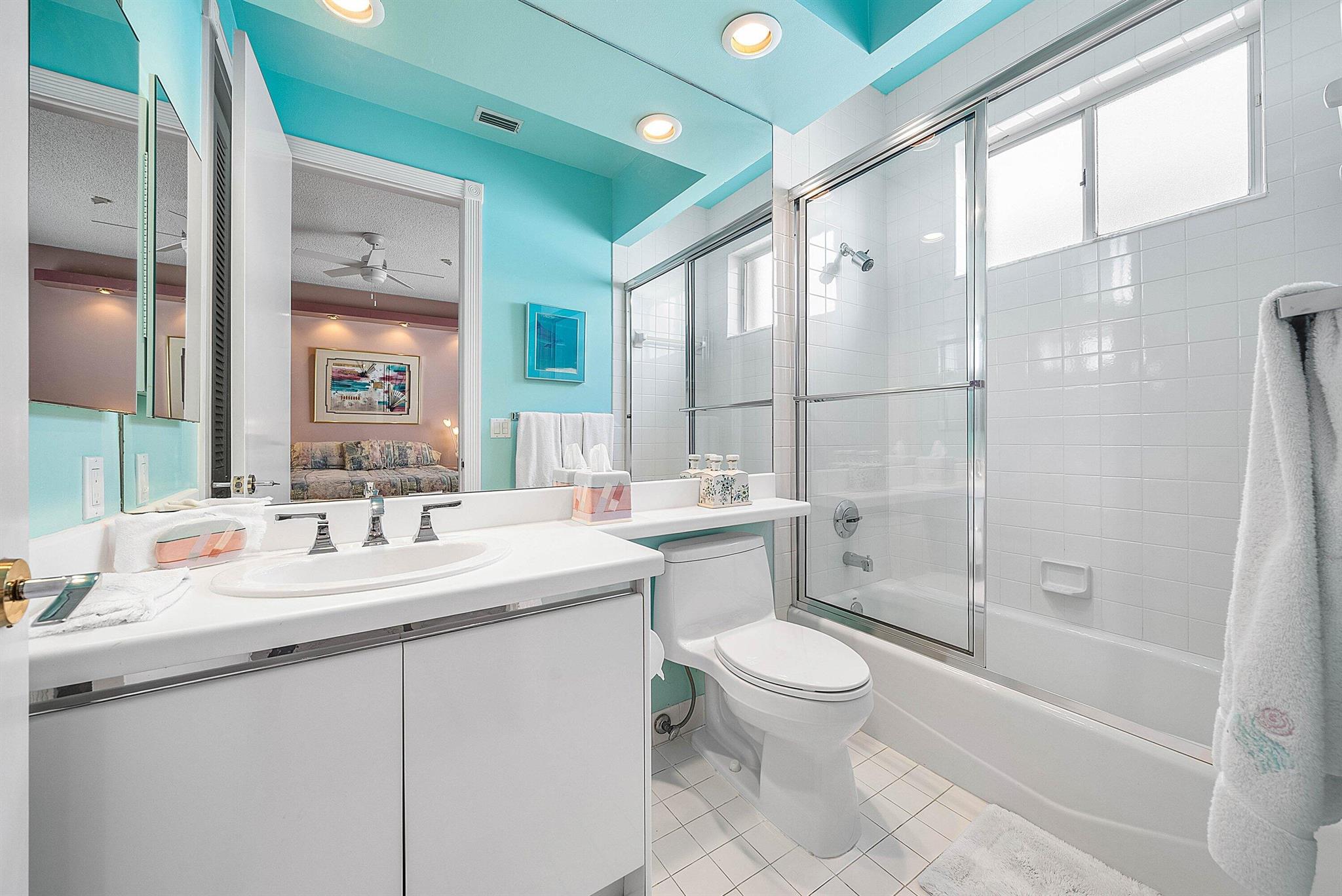 LAKES OF SUTTON / POLO CL - Residential