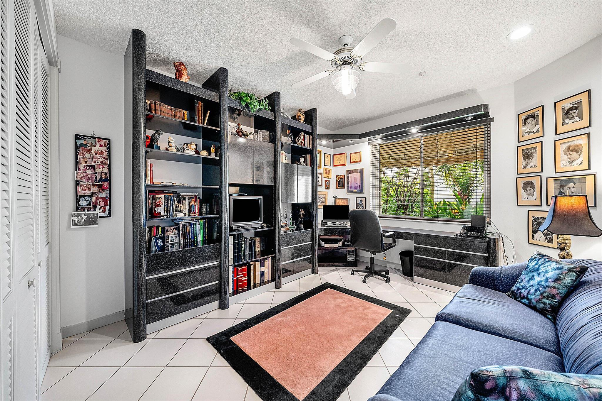 LAKES OF SUTTON / POLO CL - Residential