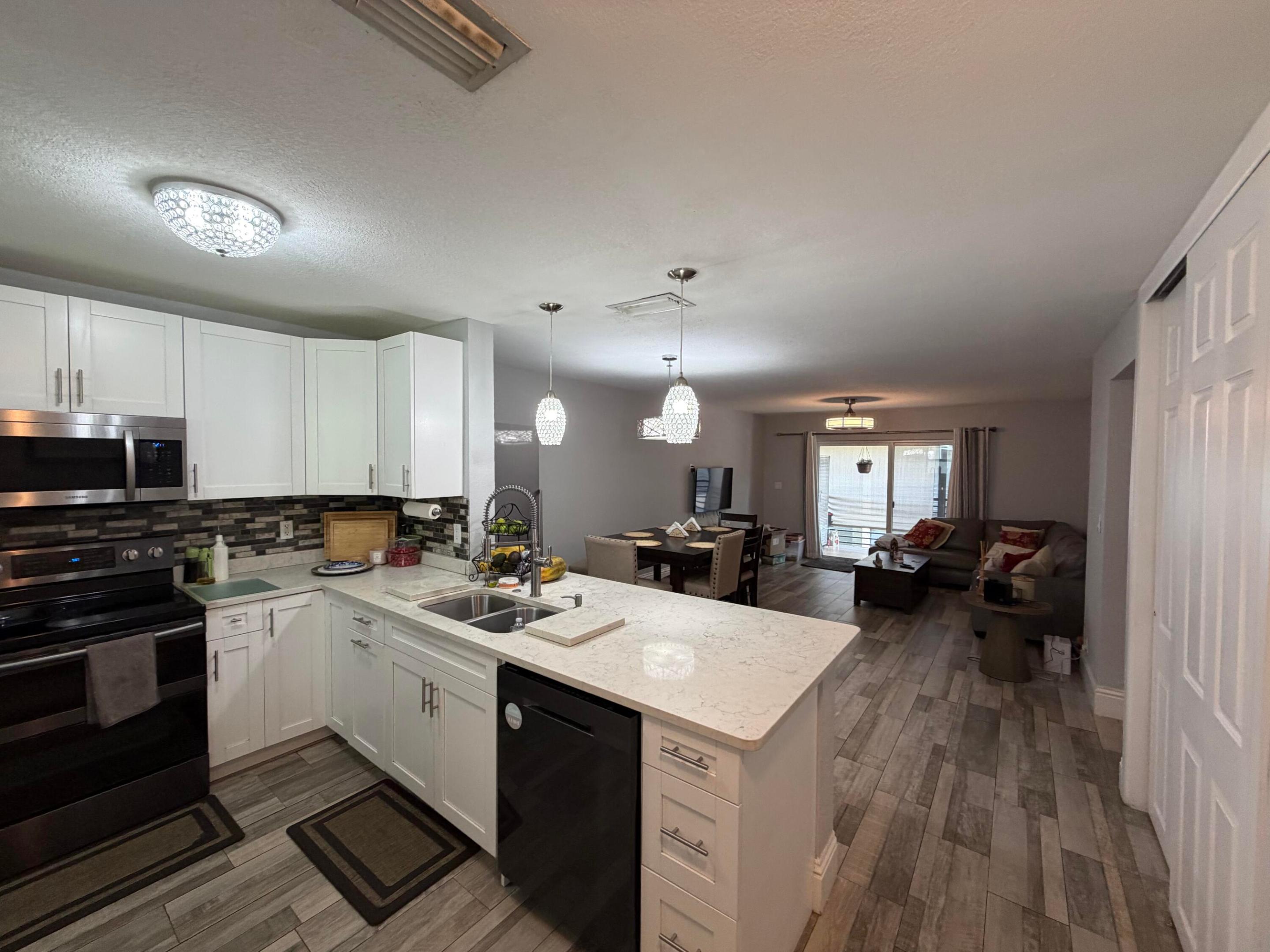 CORAL GARDENS II CONDO - Residential