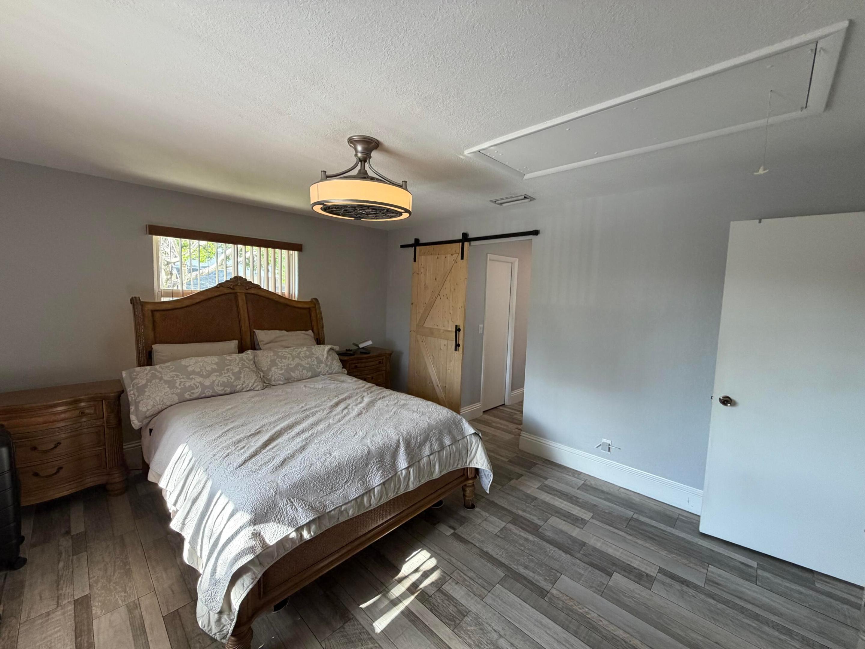 2820 Riverside Drive 201-2