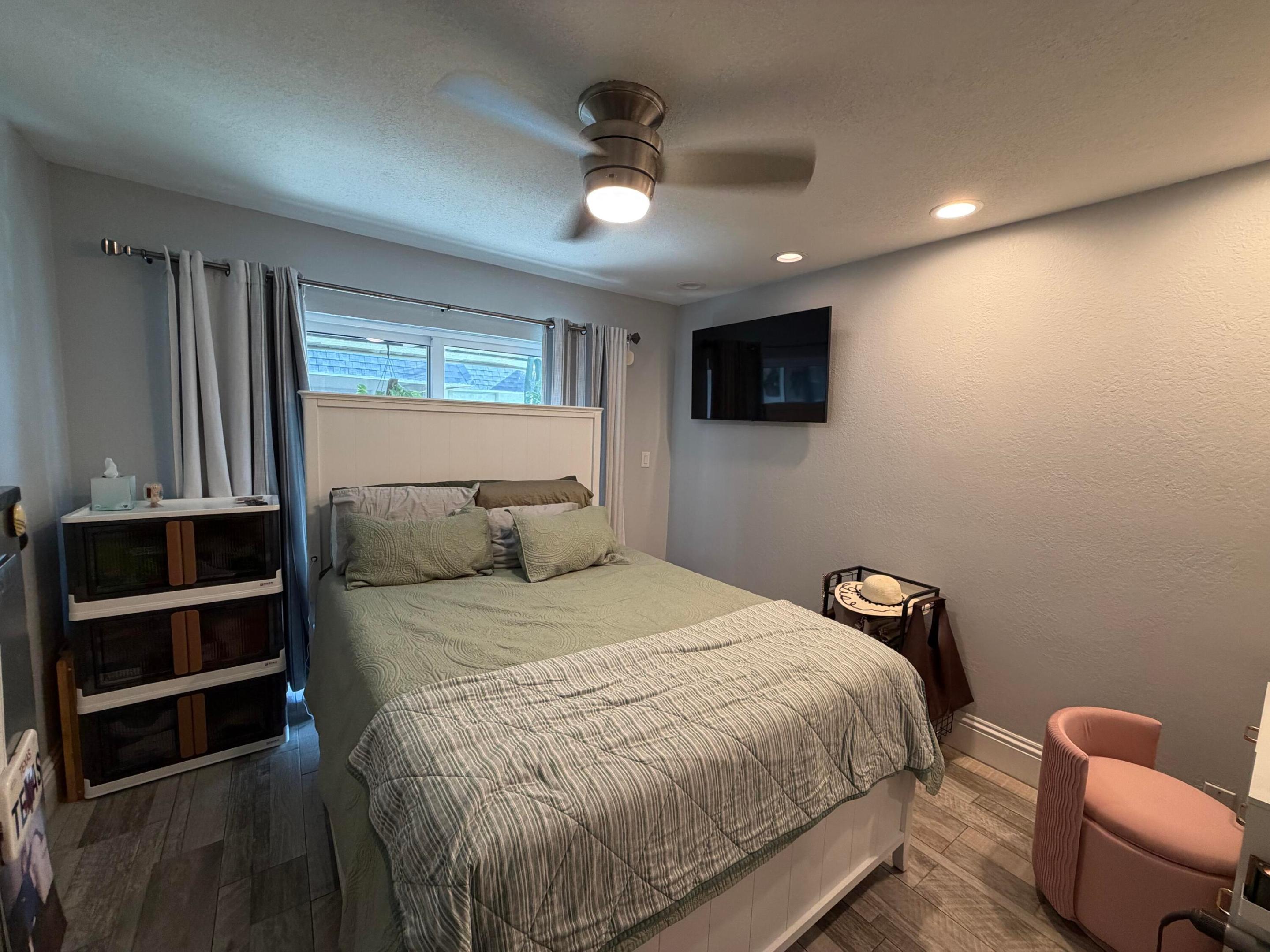 CORAL GARDENS II CONDO - Residential