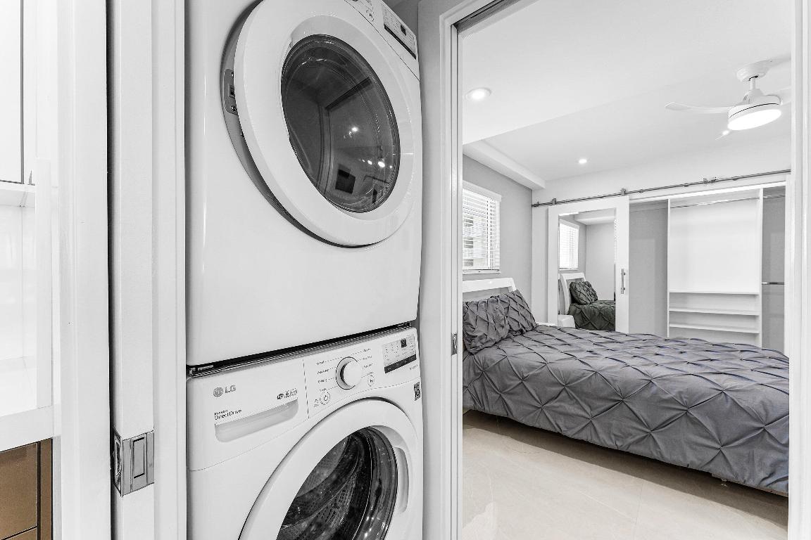 LAKE HARBOUR TOWERS CONDO - Residential