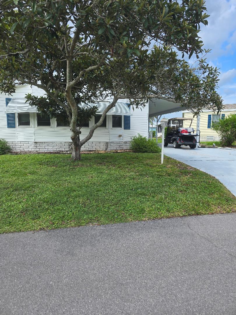 Photo of 504 THAMES BLUFF Ridge #D-23, Fort Pierce, FL 34982 (MLS # B26071057)