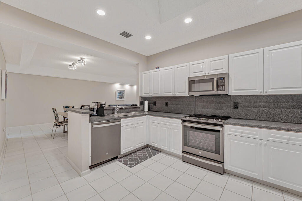 PALM ISLES I, II AND III CONDOS - Residential