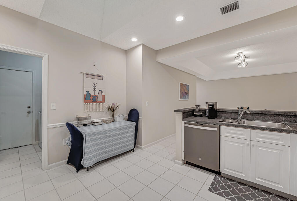 PALM ISLES I, II AND III CONDOS - Residential