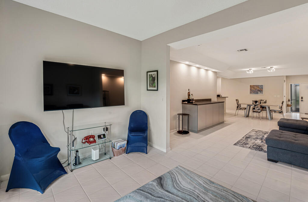 PALM ISLES I, II AND III CONDOS - Residential