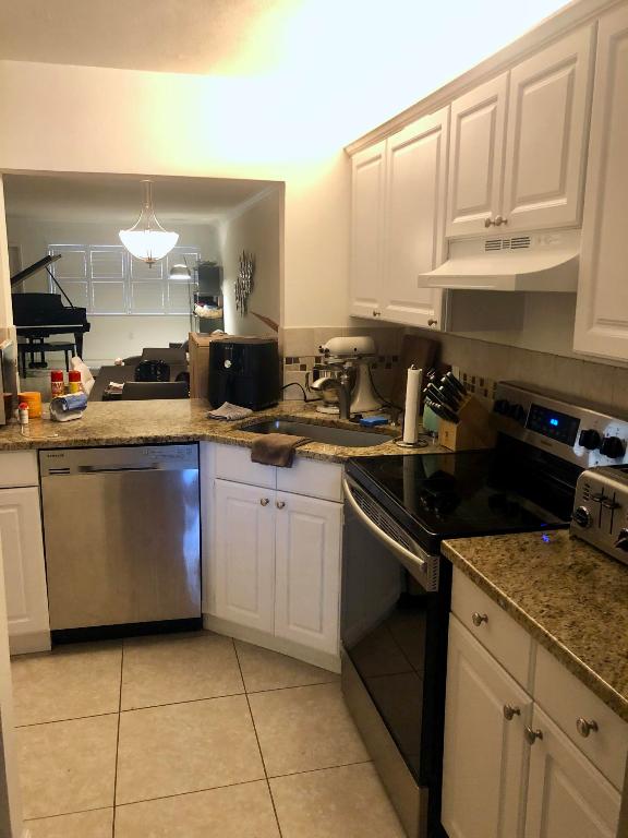 DELRAY OAKS CONDO - Residential