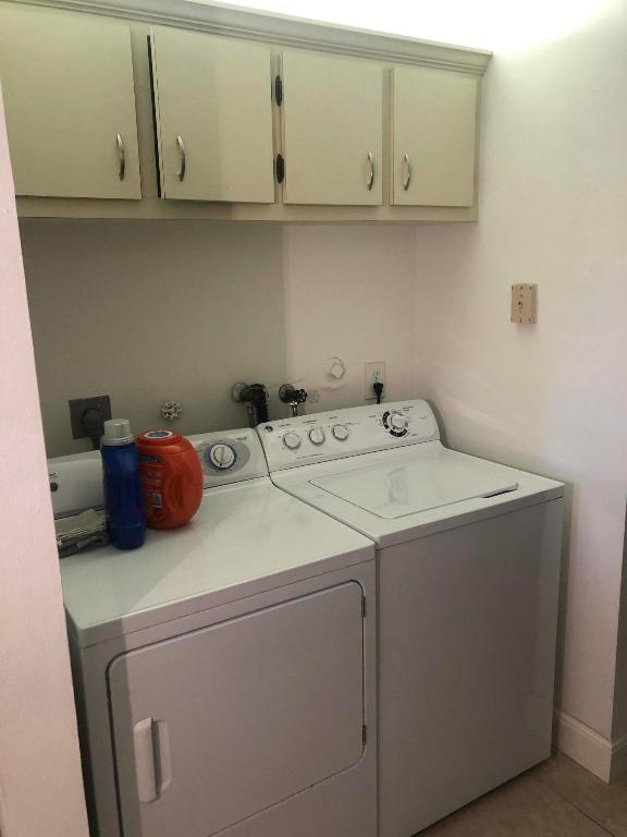 DELRAY OAKS CONDO - Residential